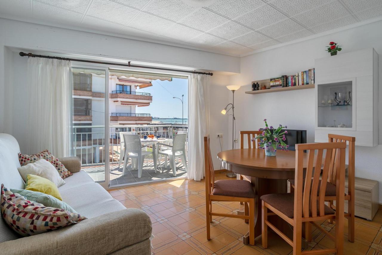 Apartment With Stunning Sea Views ซานตาโปลา ภายนอก รูปภาพ