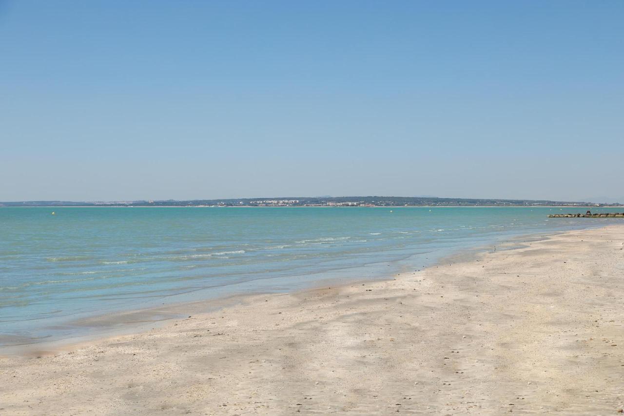 Apartment With Stunning Sea Views ซานตาโปลา ภายนอก รูปภาพ