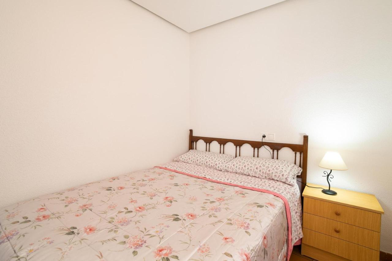 Apartment With Stunning Sea Views ซานตาโปลา ภายนอก รูปภาพ